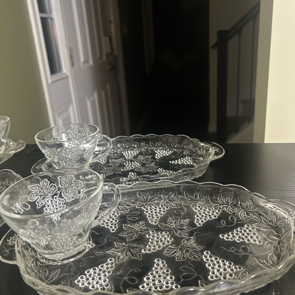 MCM Anchor Hocking Grape Vine Clear Glass Snack/ Charcuterie Set - 1 Left!!